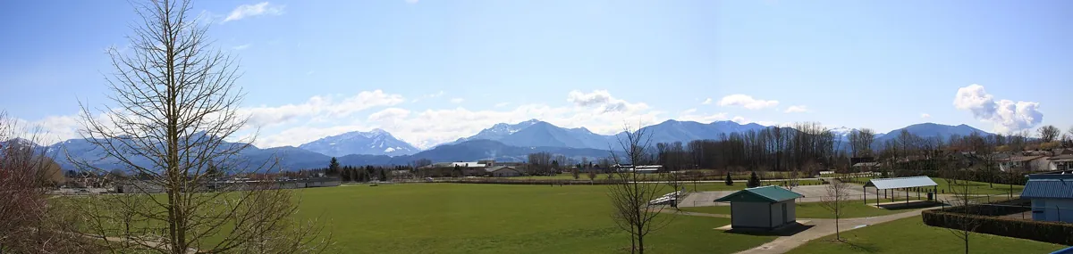 Paysage de Chilliwack et montagnes environnantes